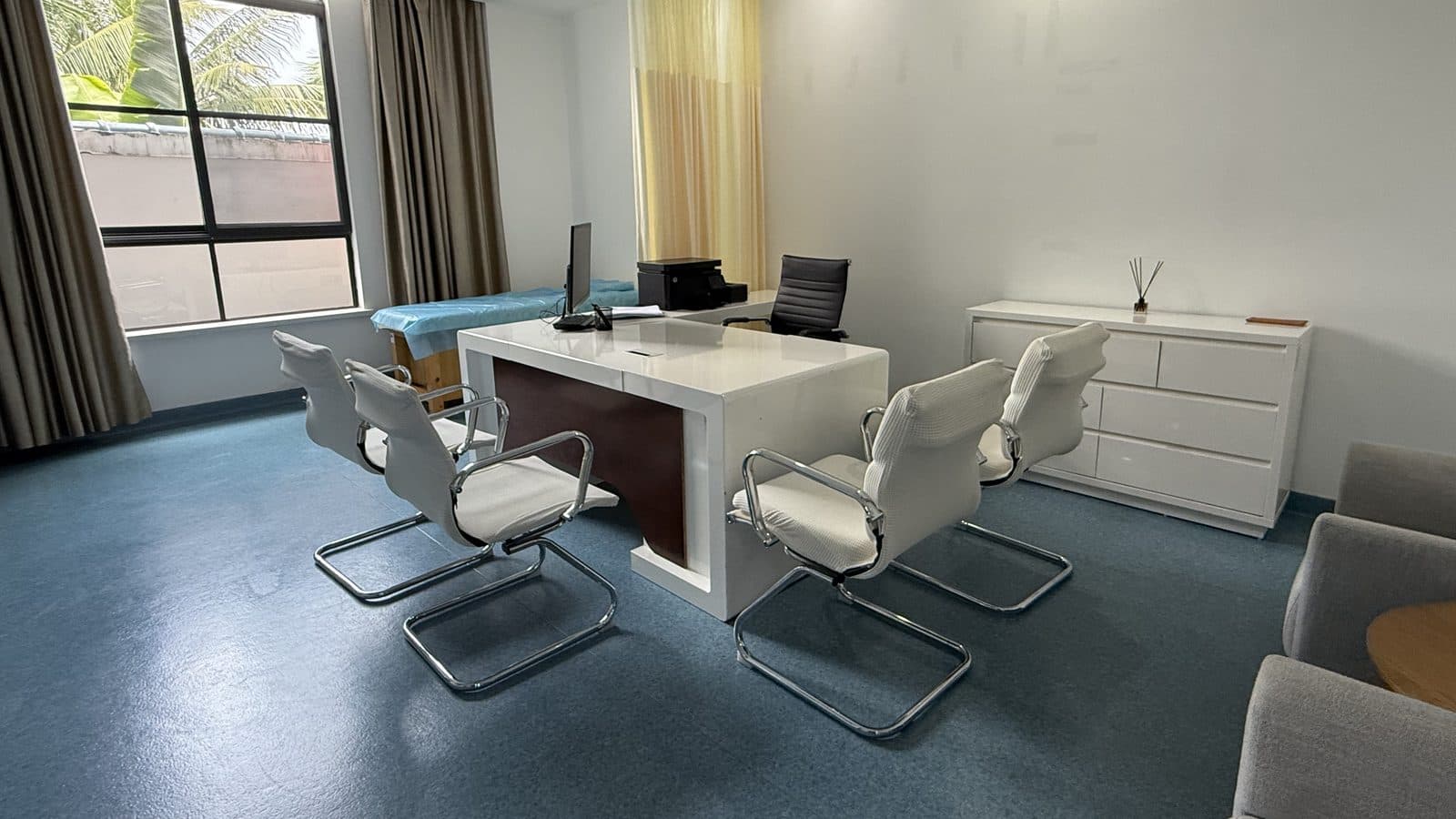 A doctor's consulting room at Hainan Boao Luyi Hospital, Boao Lecheng cluster